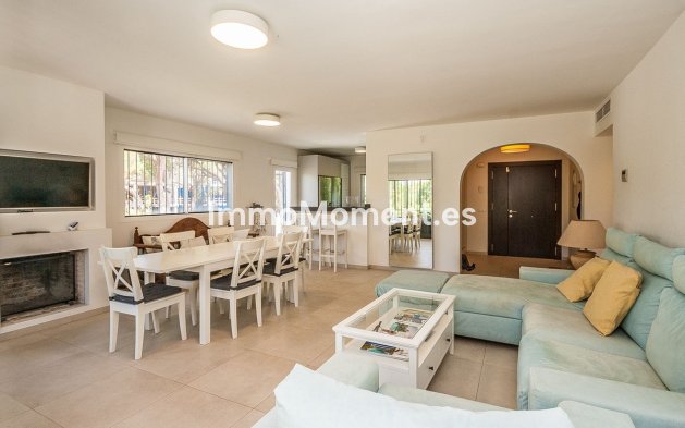 Reventa - Villa independiente - Marbella - Elviria