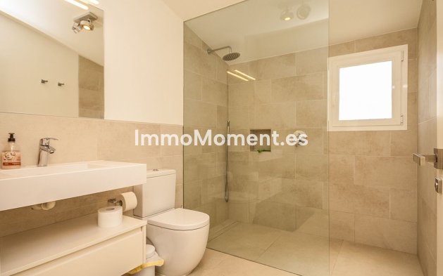 Reventa - Villa independiente - Marbella - Elviria