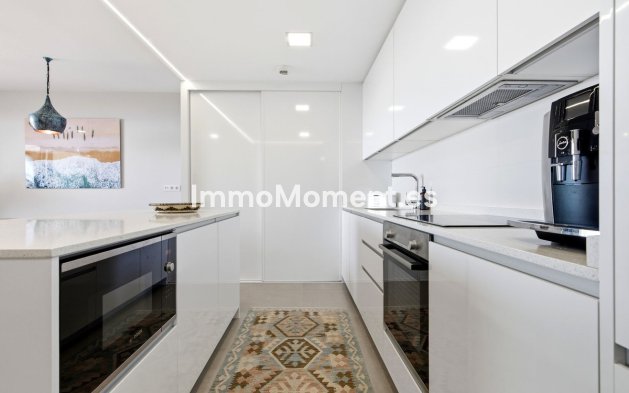 Resale - Apartment - Benalmadena - Benalmadena Centro