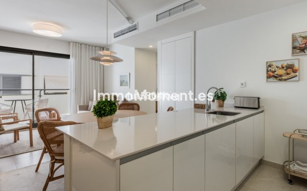 Resale - Apartment - Estepona - Estepona Centro