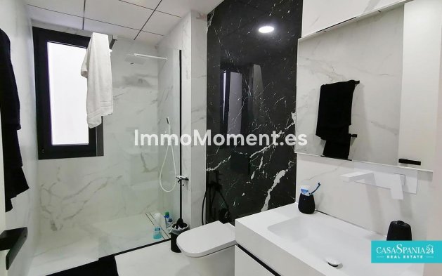 Resale - Detached villa - Benidorm - Benidorm Centro