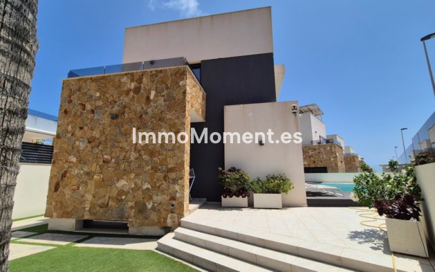 Resale - Detached villa - Torrevieja - Torrevieja Centro