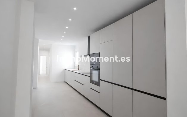 Resale - Apartment - Fuengirola - Fuengirola Centro