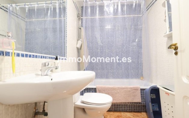 Resale - Apartment - Torrevieja - Torrevieja Centro