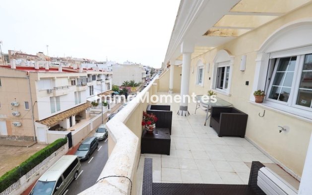Resale - Apartment - Torrevieja - Torrevieja Centro