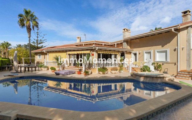 Resale - Detached villa - Orihuela - Cabo Roig