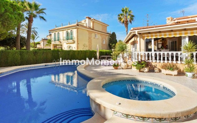 Resale - Detached villa - Orihuela - Cabo Roig