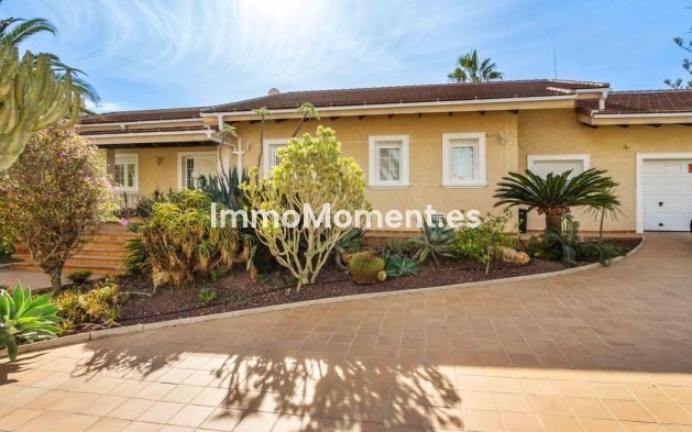 Resale - Detached villa - Orihuela - Cabo Roig