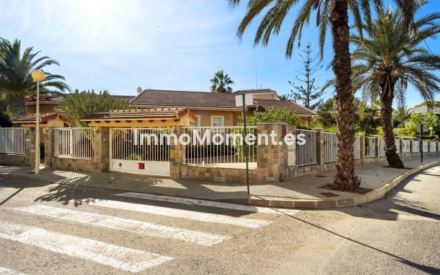 Resale - Detached villa - Orihuela - Cabo Roig
