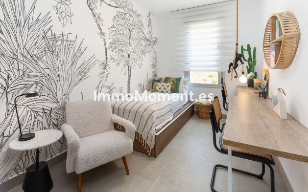 Resale - Townhouse - Estepona - Estepona Centro