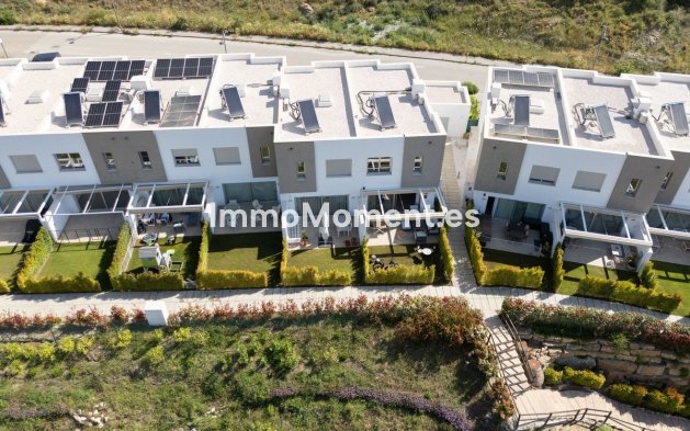 Resale - Townhouse - Estepona - Estepona Centro