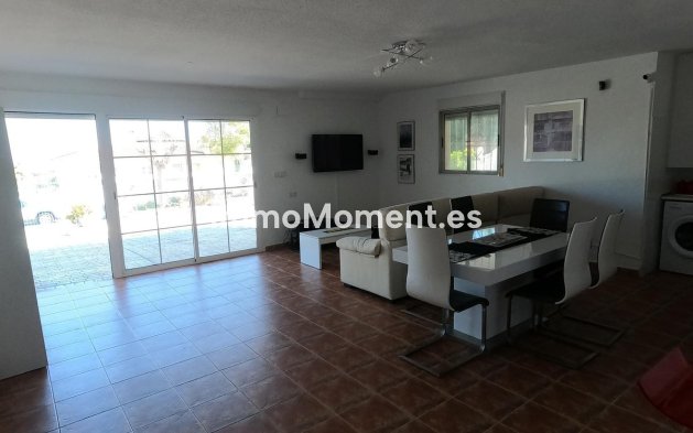 Resale - Detached villa - Algorfa - Algorfa Centro