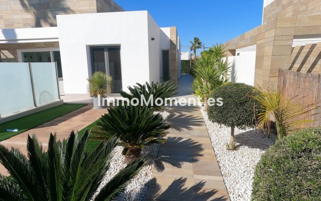 Resale - Detached villa - Algorfa - Algorfa Centro