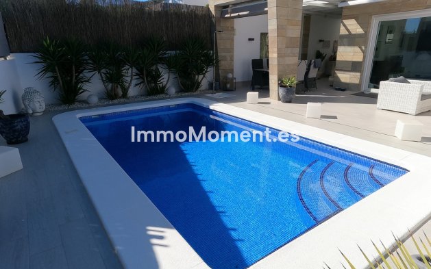 Resale - Detached villa - Algorfa - Algorfa Centro