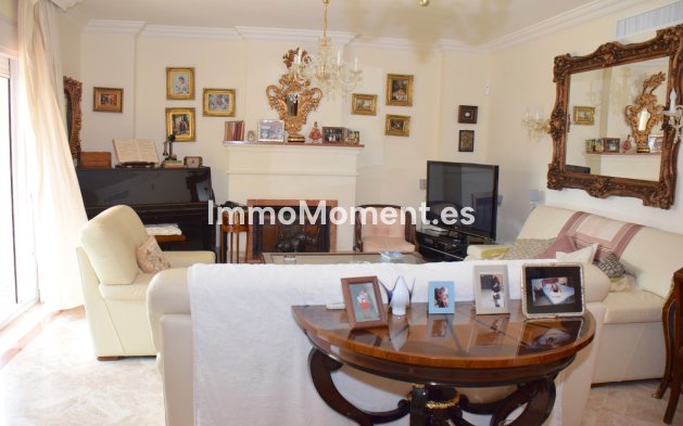 Wiederverkauf - Freistehende Villa - Marbella - Santa Clara