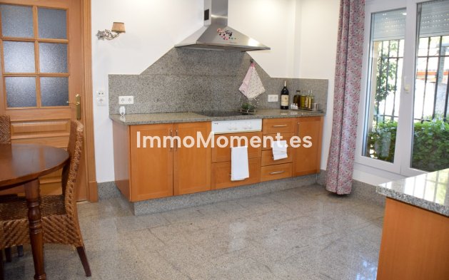Wiederverkauf - Freistehende Villa - Marbella - Santa Clara