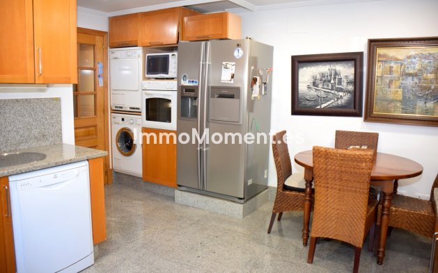 Wiederverkauf - Freistehende Villa - Marbella - Santa Clara