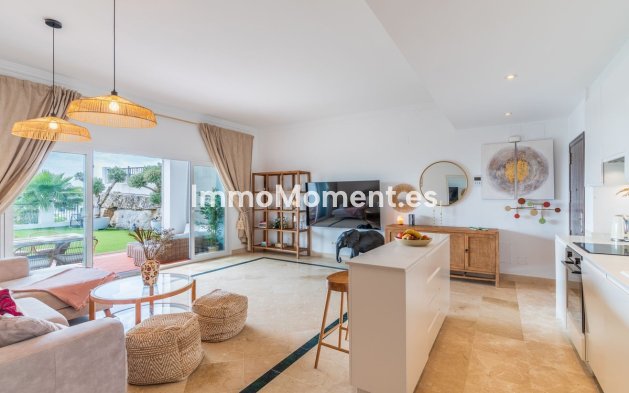 Resale - Apartment - Benahavís - Benahavís Centro