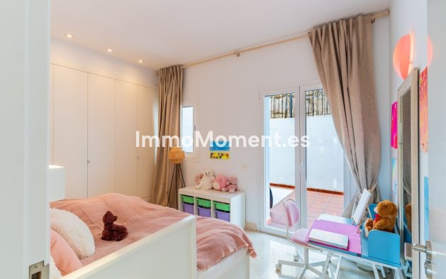 Resale - Apartment - Benahavís - Benahavís Centro
