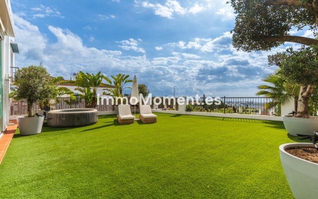Resale - Apartment - Benahavís - Benahavís Centro