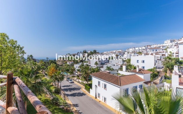 Resale - Apartment - Benahavís - Benahavís Centro