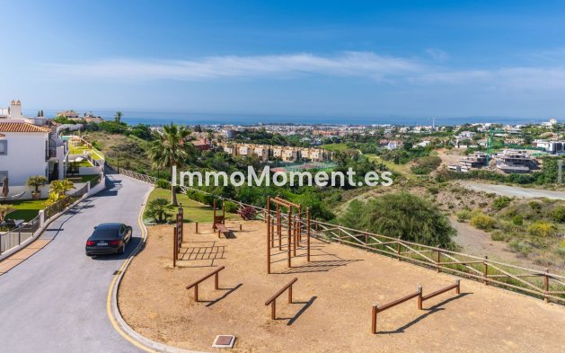 Resale - Apartment - Benahavís - Benahavís Centro