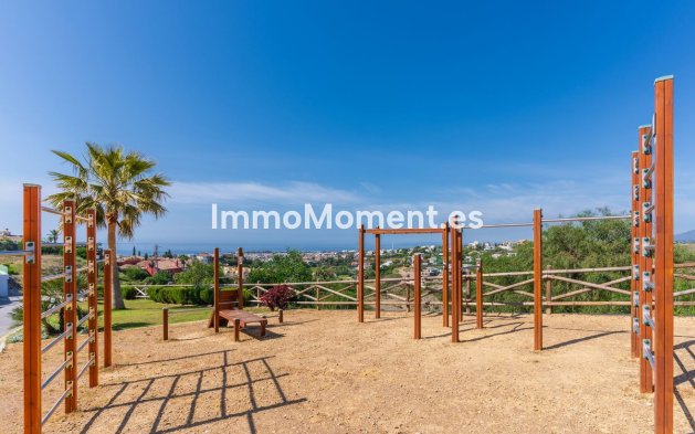 Resale - Apartment - Benahavís - Benahavís Centro