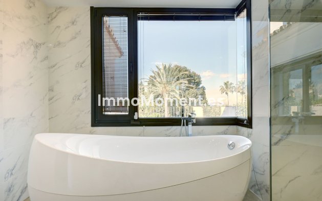 Wiederverkauf - Freistehende Villa - Marbella - El Rosario