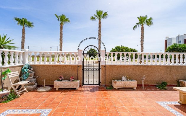 Wiederverkauf - Freistehende Villa - Orihuela - Punta Prima