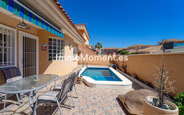 Resale - Detached villa - Orihuela - Punta Prima