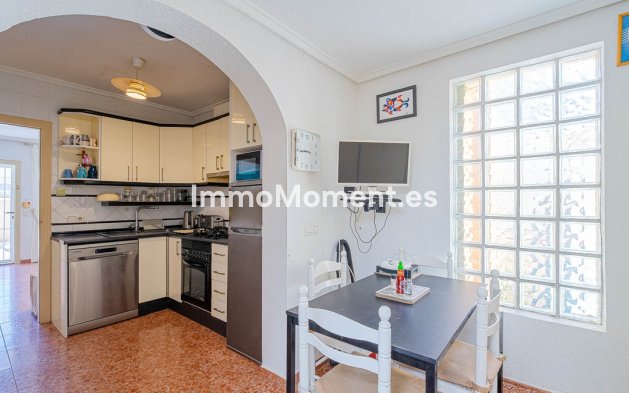 Resale - Detached villa - Orihuela - Punta Prima