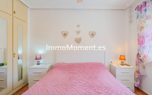 Resale - Detached villa - Orihuela - Punta Prima