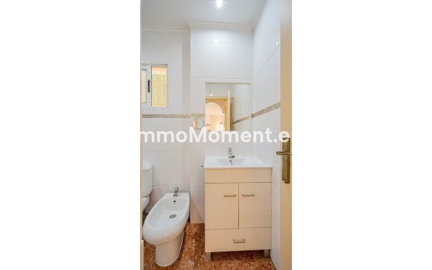 Resale - Detached villa - Orihuela - Punta Prima