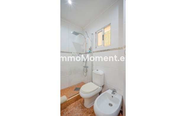 Resale - Detached villa - Orihuela - Punta Prima