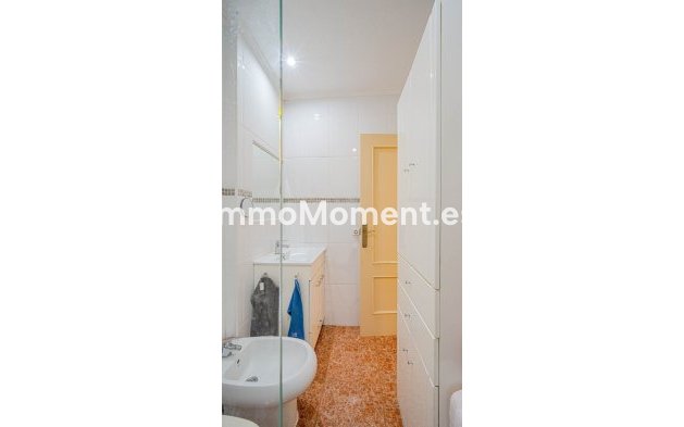 Resale - Detached villa - Orihuela - Punta Prima