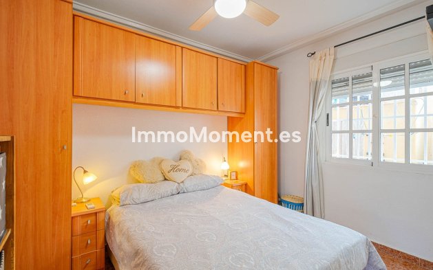 Resale - Detached villa - Orihuela - Punta Prima