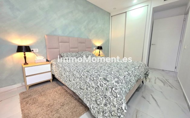 Resale - Apartment - Torrevieja - Torrevieja Centro
