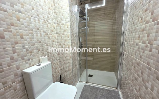 Resale - Apartment - Torrevieja - Torrevieja Centro