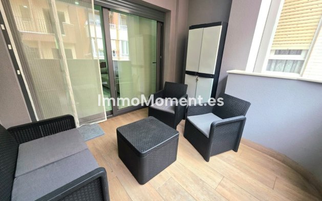 Resale - Apartment - Torrevieja - Torrevieja Centro