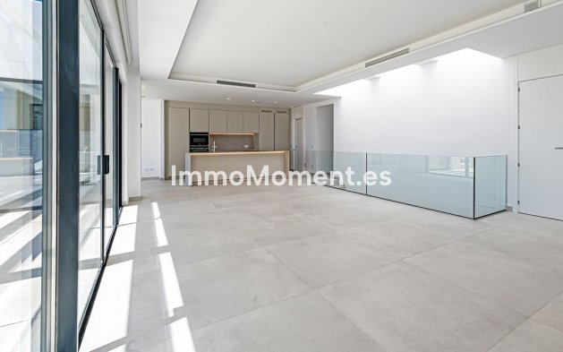 Resale - Detached villa - Benalmadena - Benalmadena Centro