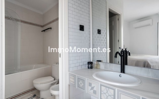 Resale - Townhouse - Marbella - Nueva Andalucía