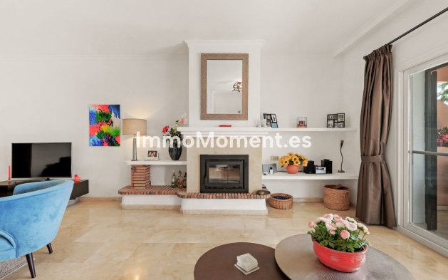 Resale - Apartment - Estepona - Estepona Centro