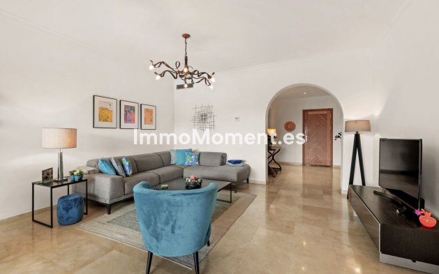 Resale - Apartment - Estepona - Estepona Centro