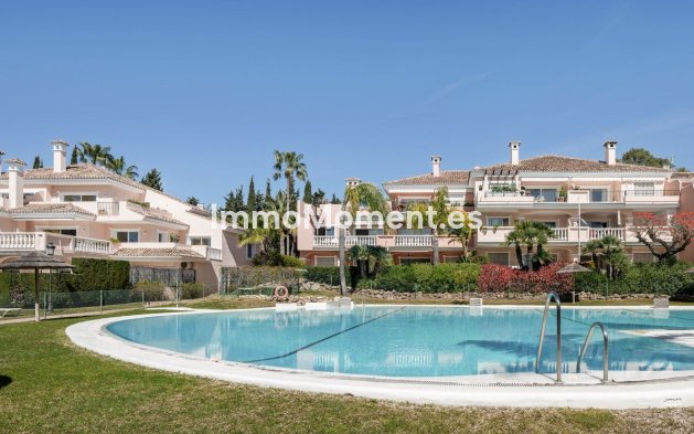 Resale - Apartment - Estepona - Estepona Centro
