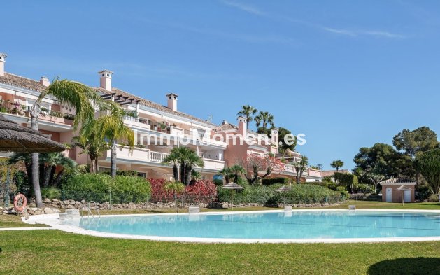Resale - Apartment - Estepona - Estepona Centro