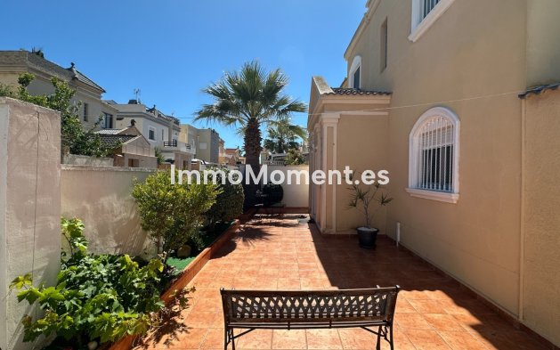 Wiederverkauf - Freistehende Villa - Torrevieja - Torrevieja Centro