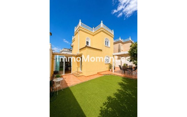 Wiederverkauf - Freistehende Villa - Torrevieja - Torrevieja Centro