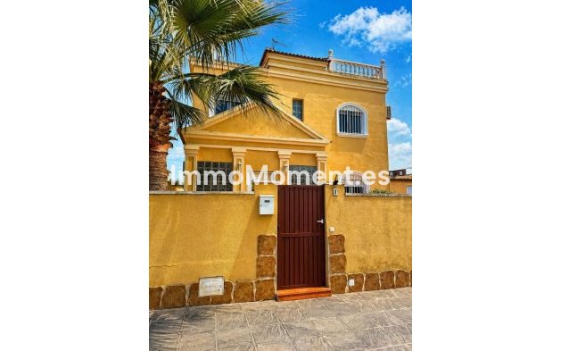 Wiederverkauf - Freistehende Villa - Torrevieja - Torrevieja Centro