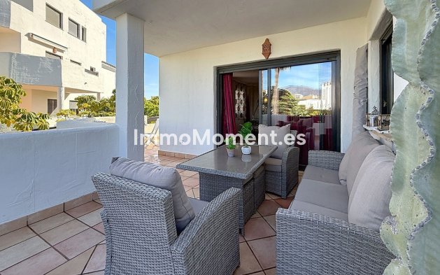 Resale - Apartment - Estepona - Selwo
