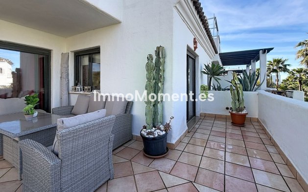 Resale - Apartment - Estepona - Selwo